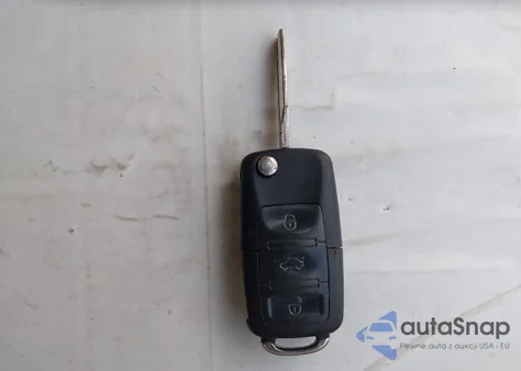 2006 Volkswagen New Beetle 2.5 from USA, damaged, VIN 3VWRF31YX6M323132